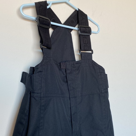 Obermeyer Snowbib Size 4 - Picture 5 of 9